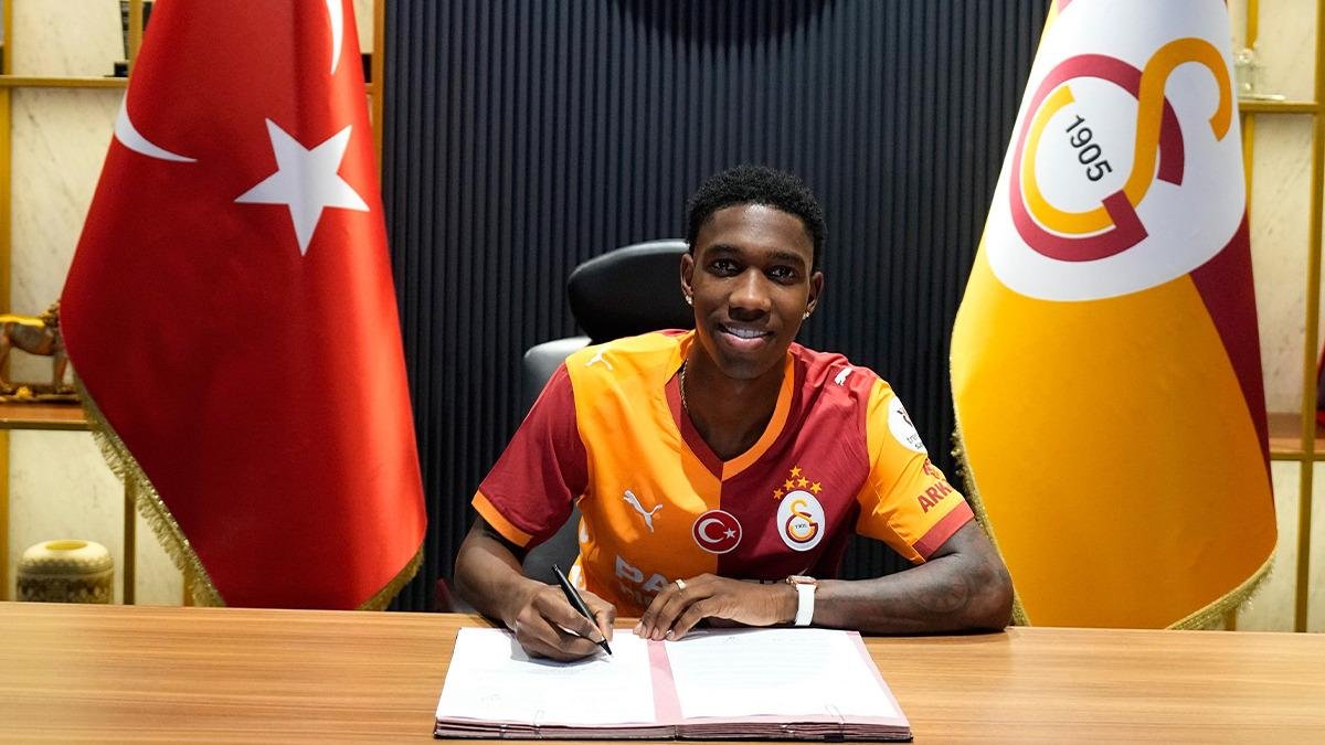 Galatasarayın Yaser Asprilla transferini resmen açıkladı!