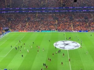 Mauro Icardi Galatasarayda Isınmaya Çıkmadı!