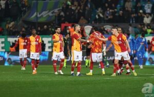 Galatasaraydan kaleye genç transfer! Günay Güvençin yerine o gelecek
