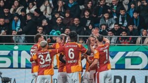 Galatasaray, Çaykur Rizesporu Deplasmanda Farklı Yenerek Zaferi Elde Etti!