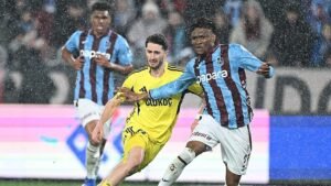 Fenerbahçe Trabzonsporu deplasmanda yendi!