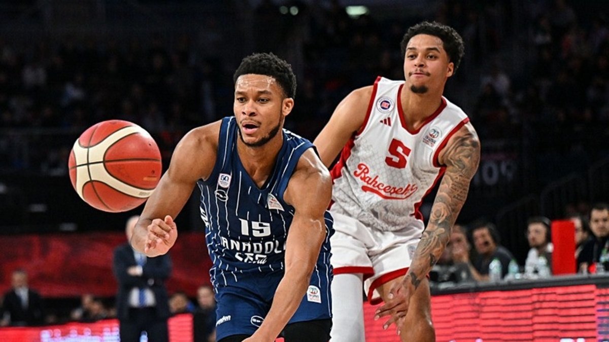 Anadolu Efes, EuroLeaguede Kızılyıldıza konuk oluyor!