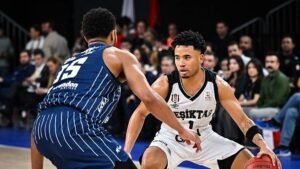 Beşiktaş GAİN defeats Anadolu Efes to reach cup final!