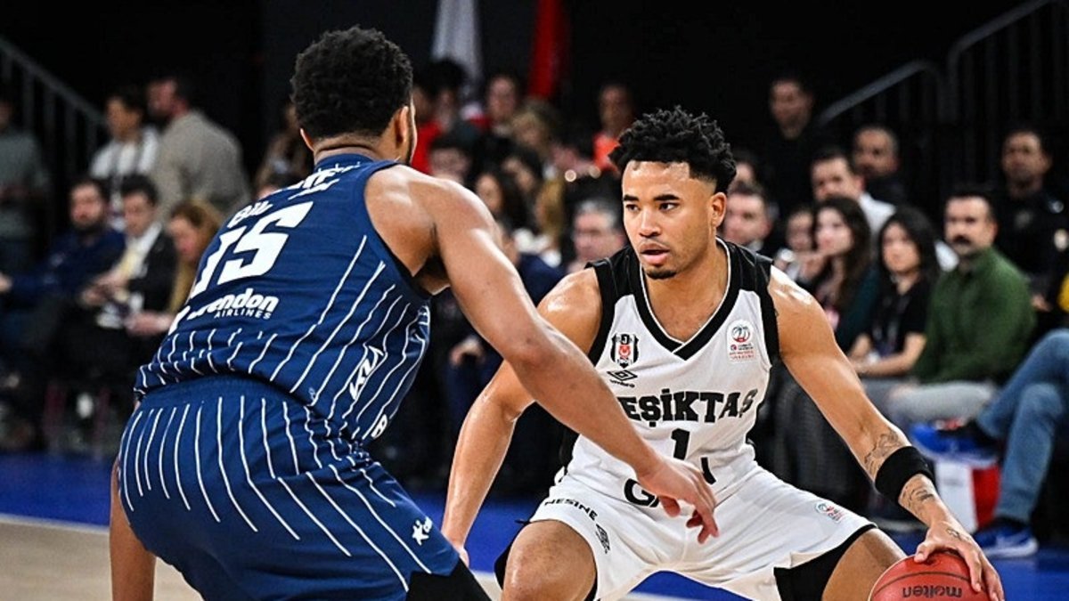 Beşiktaş GAİN defeats Anadolu Efes to reach cup final!