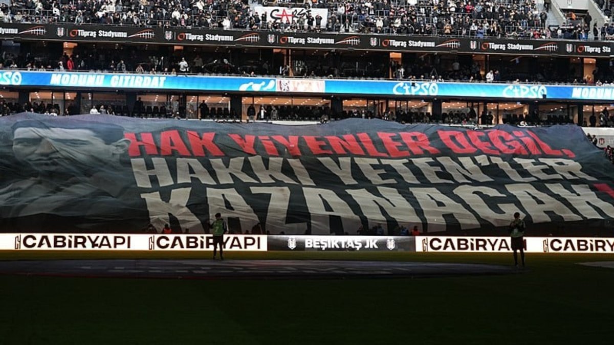 Beşiktaşlı taraftarlar TFFye tepki gösterdi!