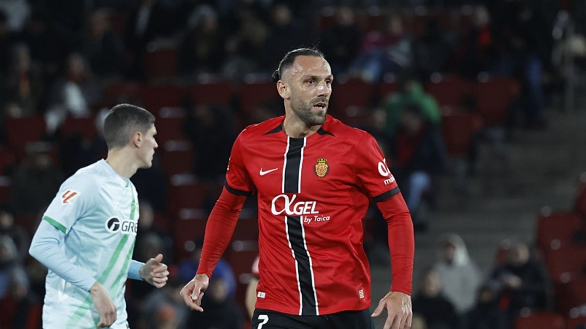 Fenerbahçenin Vedat Muriqiyi bırakmaması sürekli devam ediyor!