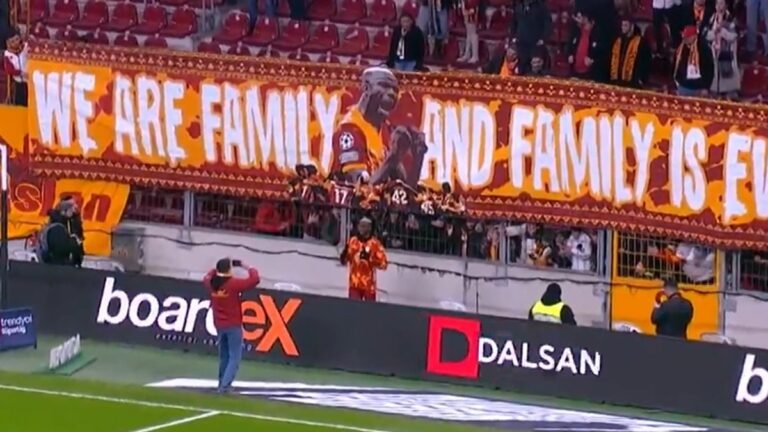 Galatasaray Taraftarlarından Victor Osimhen İçin Özel Pankart