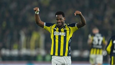 Duran scores second goal.