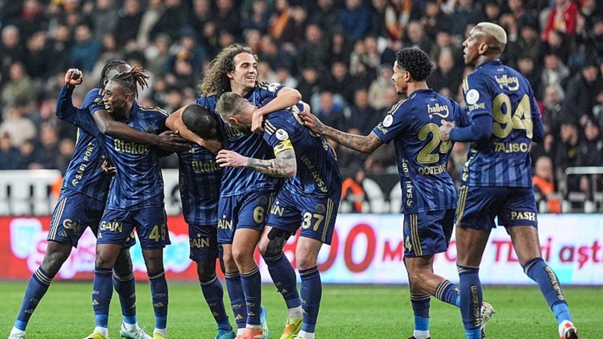 Fenerbahçe, Kayseride 4 goals with 3 points!