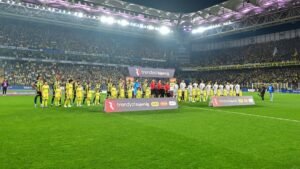 Spor yazarları derbide neler yazdı?