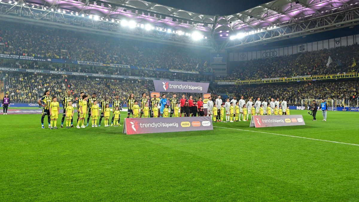 Spor yazarları derbide neler yazdı?