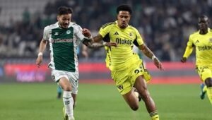 PSG interested in signing Jayden!