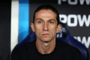 Beşiktaşın yeni hocası kim olacak? Adaylar kimler?