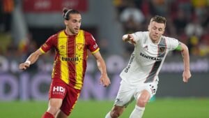 Arda Okan Kurtulan makes a move