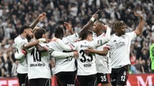 Beşiktaşta kadro dönüşümü! Yeni sezon için veda eden futbolcular