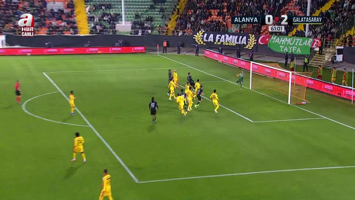 Critical save from Günay Güvenç.