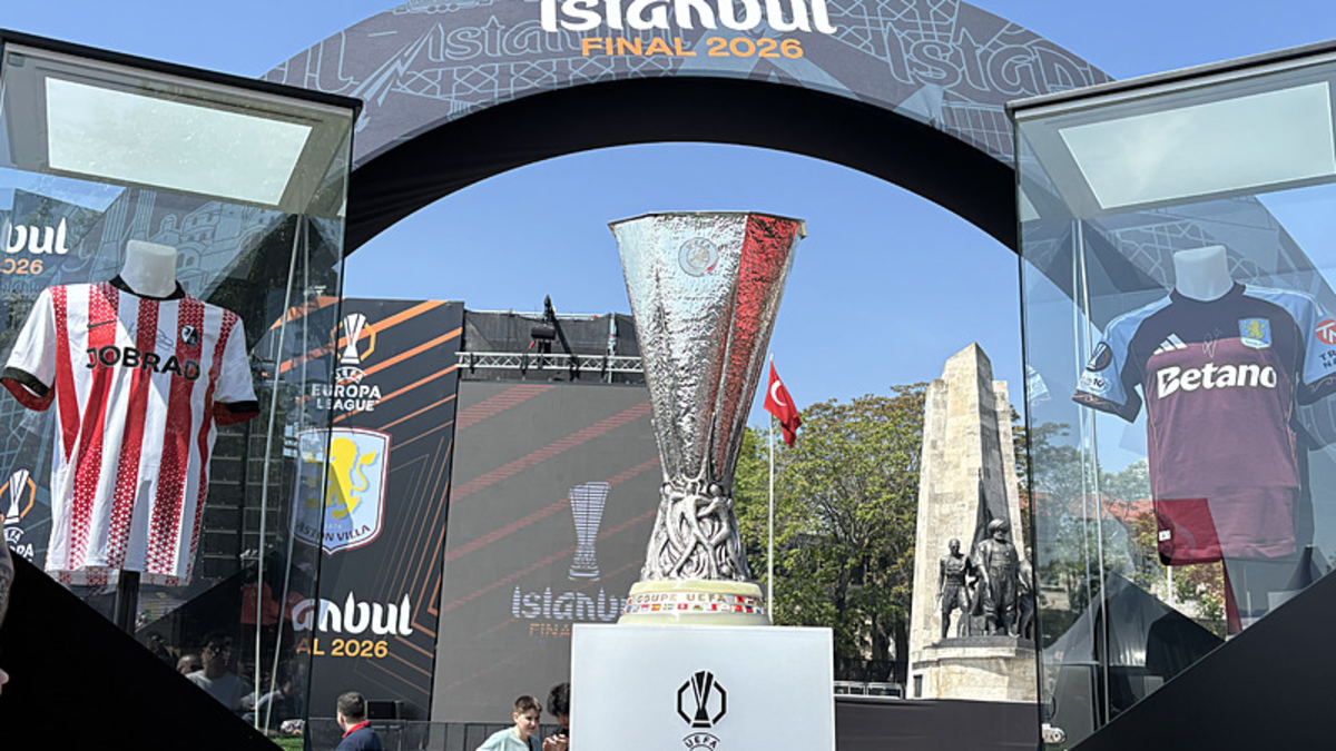 Mansız dev kupayı getirdi