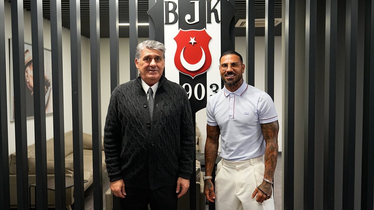 Ricardo Quaresma pays a visit to Beşiktaş