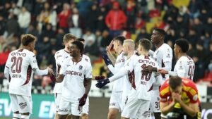 Trabzonsporun şampiyonluk umutları iç sahadaki maçlara bağlı olacak!