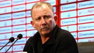 Foreign coach in the agenda! Beşiktaşs candidate for head coach revealed live on air