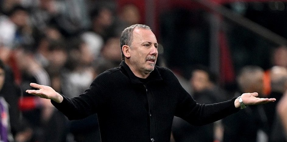 Dolmabahçede istifa sesleri! Beşiktaş taraftarından yönetime ve Sergen Yalçına tepki