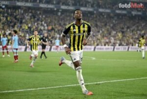 Jhon Duran komşularını çılgına çevirdi! Polise şikayet ettiler