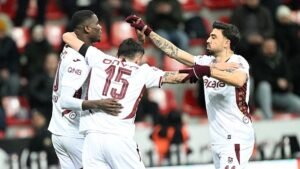 Trabzonspor deplasmanda Kayserisporu 3