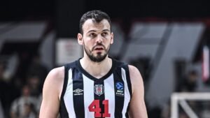 Beşiktaşın GAİNde Ante Zizic ameliyat edilecek