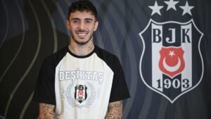 Emirhana büyük ilgi