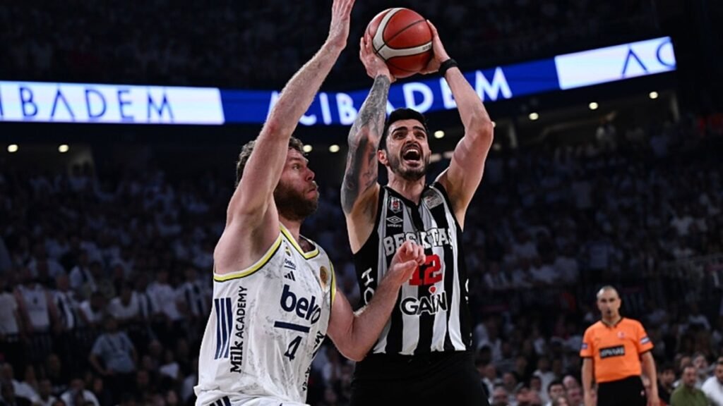 Fenerbahçe Beko deplasmanda Beşiktaş GAİNi devirdi!