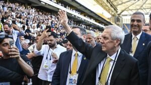 Fenerbahçe kulübüne borçluyum