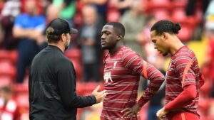 Galatasaray, Liverpoolun savunma oyuncusunu transfer etmeye hazırlanıyor! Herkes Van Dijkı beklerken…