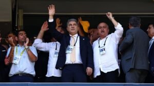 Hakan Safiden sert açıklamalar: Masaysa masayı kırarım, yapıysa yapıyo bozarım!