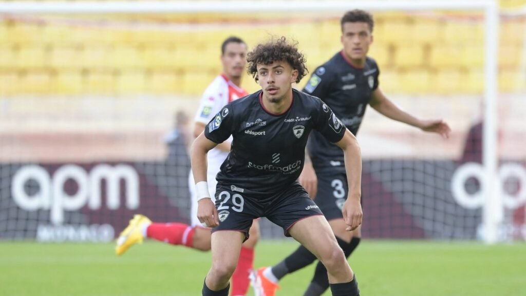 İlhandan onay aldı