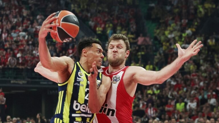 Fenerbahçe Beko, Atinada mağlup oldu!