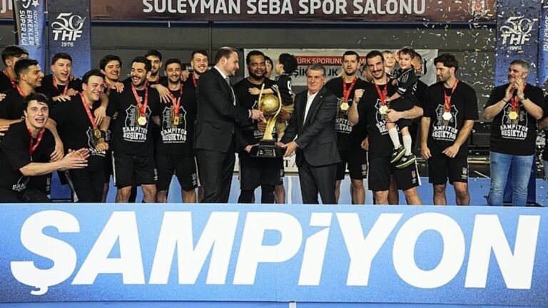 Şampiyonluk Kupasını Kazandı