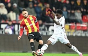 Hakem direkt beyaz noktayı gösterdi!