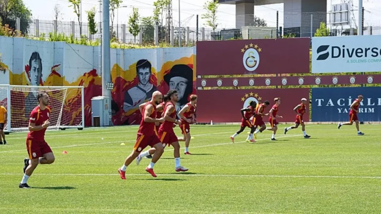 Galatasaray Completes Double Training Session for Enhanced Performance