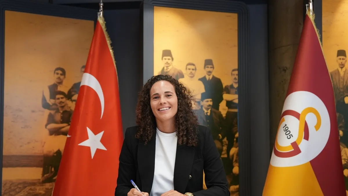 Galatasaray Kadın Futbol Takımı, Portekizli Kaleci Patricia Moraisi Transfer Etti