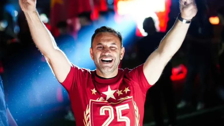 Galatasaray İki Yeni İmza ile Transfer Sessizliğini Bozuyor