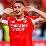 Galatasarayın Yeni Golcüsü Benficadan Gelebilir: Transfer İddiaları Güçleniyor