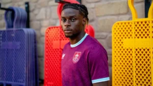 Galatasarayın Yeni Transferi Lesley Ugochukwu İstanbula Geliyor!