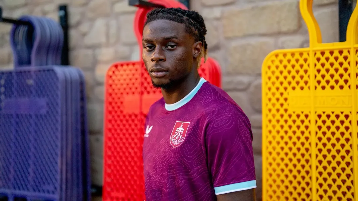 Galatasarayın Yeni Transferi Lesley Ugochukwu İstanbula Geliyor!