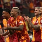 Galatasarayda Şok Ayrılık: Yeni Transferin İmzası Henüz Kurumadan Gelişmeler!