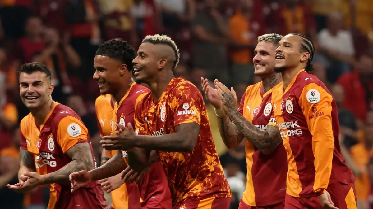 Galatasarayda Şok Ayrılık: Yeni Transferin İmzası Henüz Kurumadan Gelişmeler!
