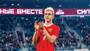 Galatasarayın Aleksey Batrakova Türk Bayraklı Veda Töreni