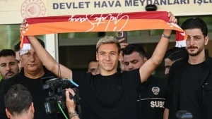 Aleksey Batrakov İstanbula Geldi: Galatasarayın Yeni Transferiyle Tanışın!