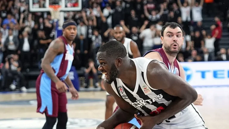 Beşiktaş, Trabzonspor karşılaşmasında ligde ilk galibiyetini aldı!