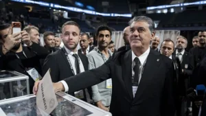 Beşiktaşta olağanüstü genel kurul toplantısında oy verme işlemi sona erdi!