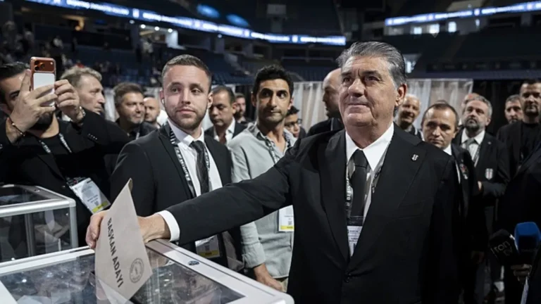 Beşiktaşta olağanüstü genel kurul toplantısında oy verme işlemi sona erdi!